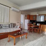 Marina's το σπίτι της μαρίνας 78τμ 纳夫普利翁